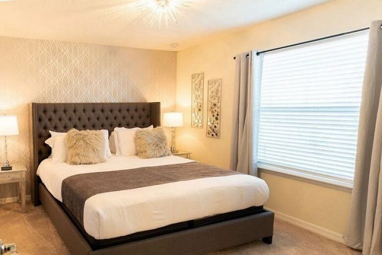 Luxury 11BD Home at Windsor Island Resort