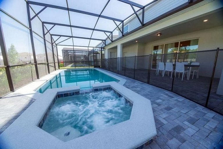 Luxury 11BD Home at Windsor Island Resort