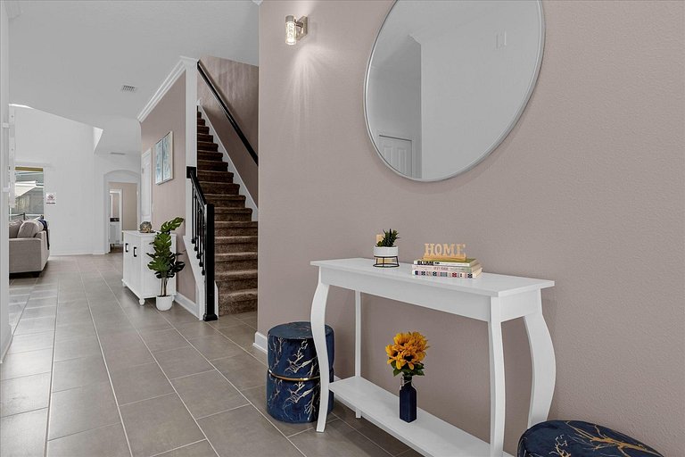 Modern Home in Champions Gate 5BD