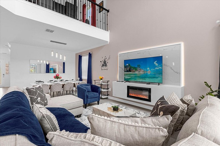 Modern Home in Champions Gate 5BD