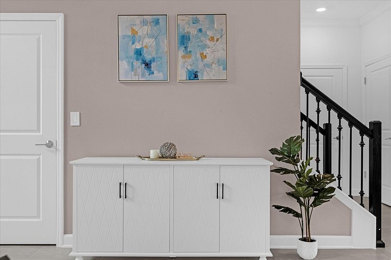 Modern Home in Champions Gate 5BD