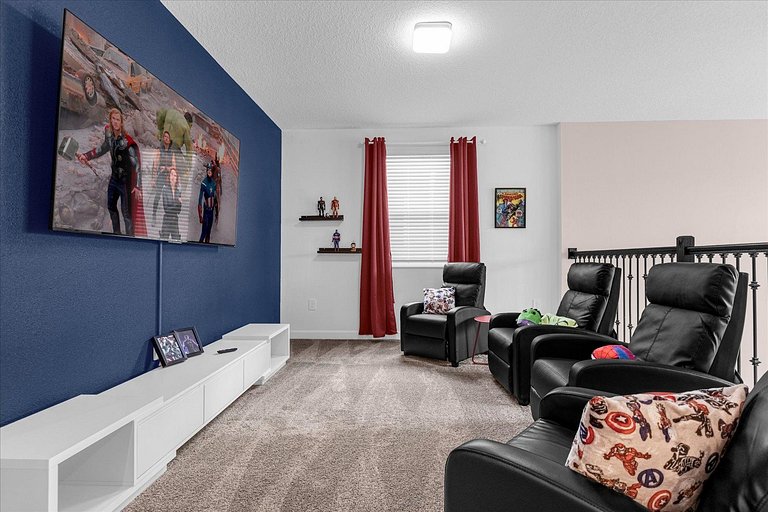 Modern Home in Champions Gate 5BD