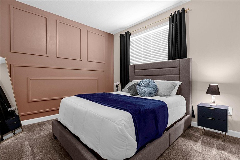 Modern Home in Champions Gate 5BD