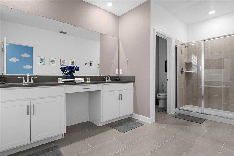 Modern Home in Champions Gate 5BD