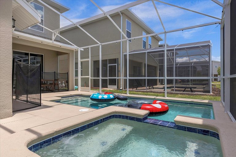 Modern Home in Champions Gate 5BD