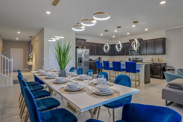 New Luxury 10 Bedrooms Home - Windsor Island