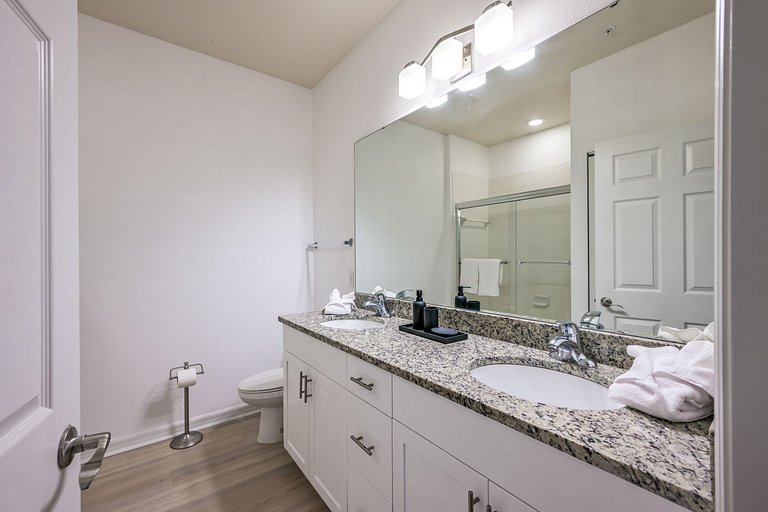 Beautiful and cozy 3BR home in Lucaya Village