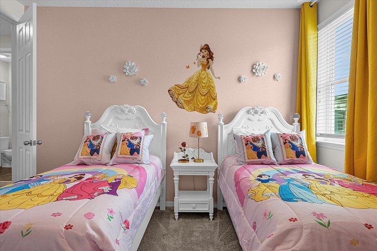 House at Solara Resort: 6-BR Dream Getaway