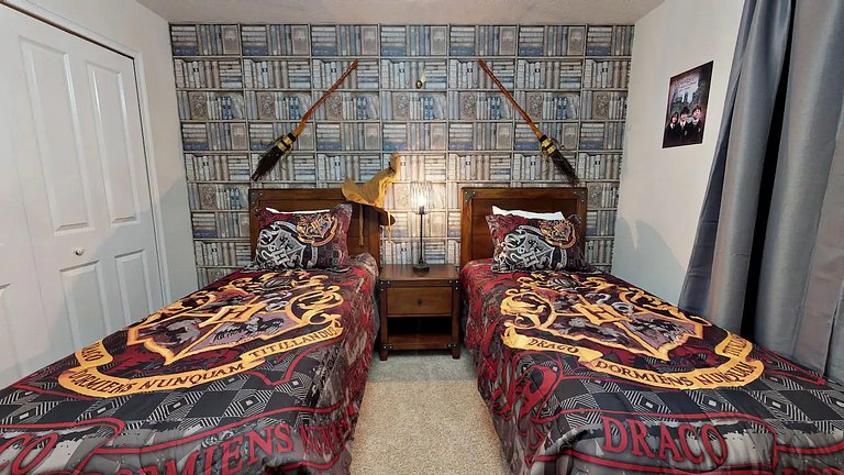 Beautiful 4BR Storey Lake Resort close to Disney