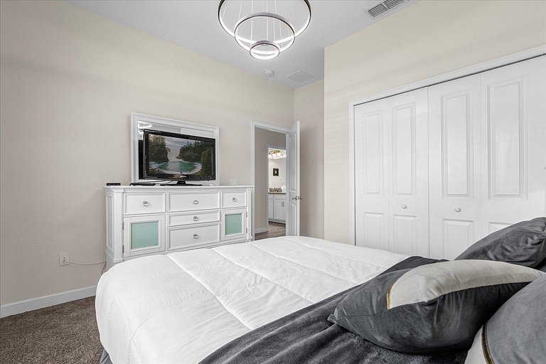 5BR Comfort at Storey Lake, 10 Min to Disney