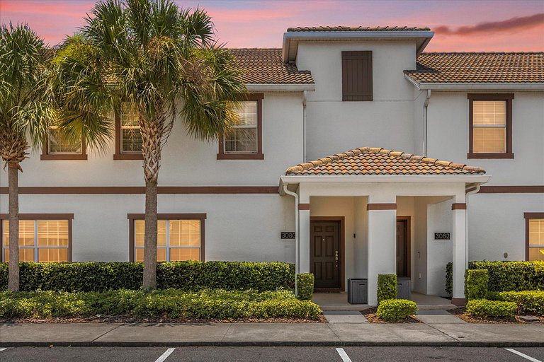 4BD Home in Prime Storey Lake Resort Location