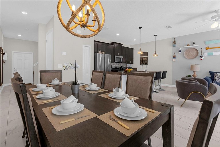 4BD Home in Prime Storey Lake Resort Location