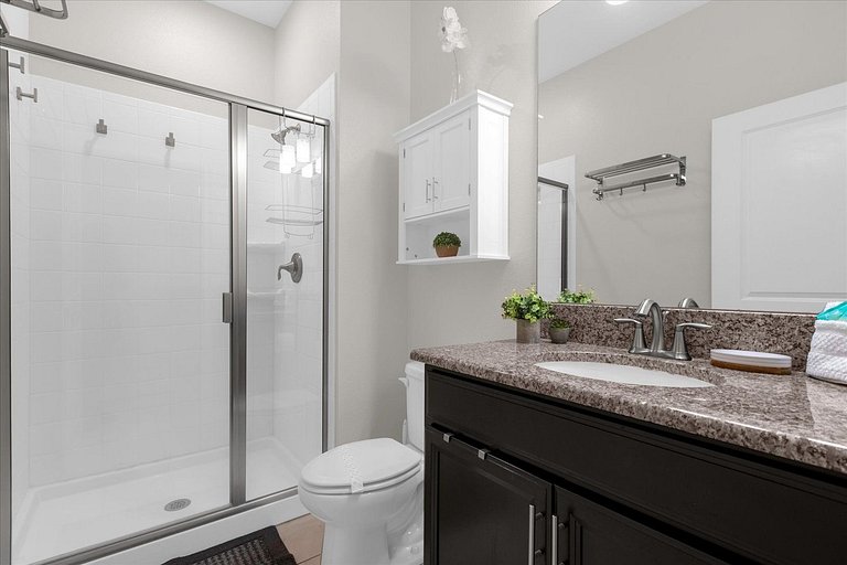 4BD Home in Prime Storey Lake Resort Location