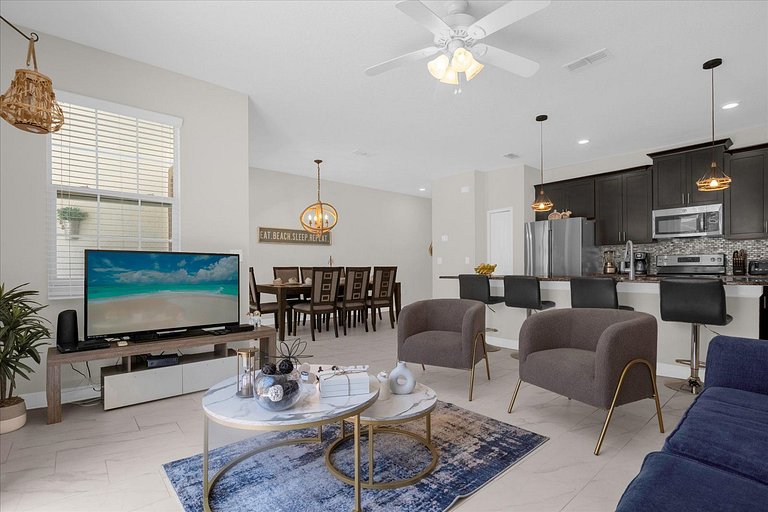 4BD Home in Prime Storey Lake Resort Location