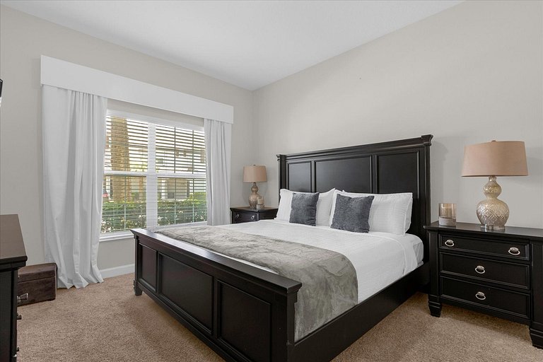 4BD Home in Prime Storey Lake Resort Location