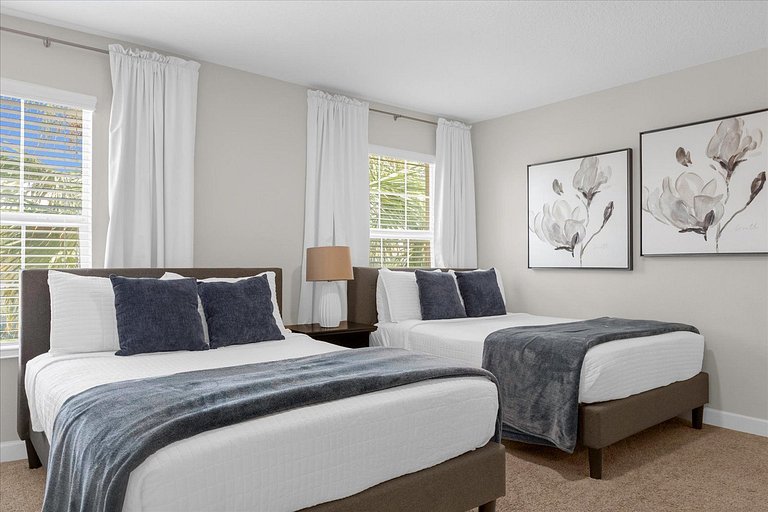 4BD Home in Prime Storey Lake Resort Location
