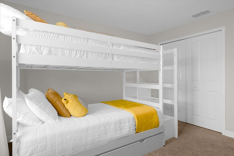 4BD Home in Prime Storey Lake Resort Location
