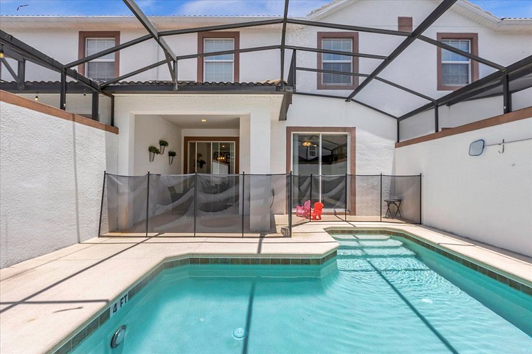 4BD Home in Prime Storey Lake Resort Location