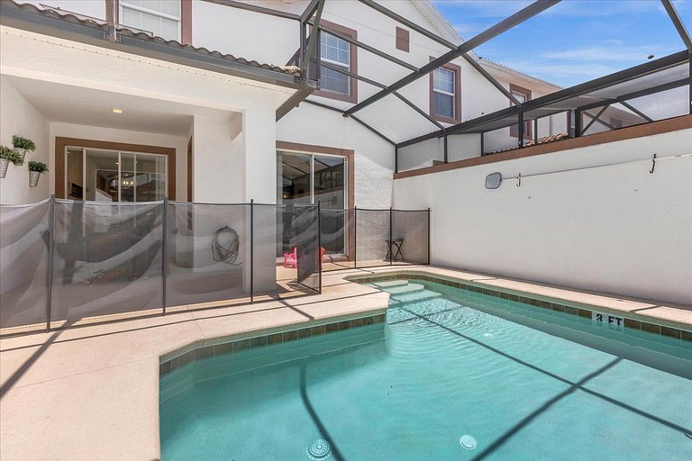 4BD Home in Prime Storey Lake Resort Location