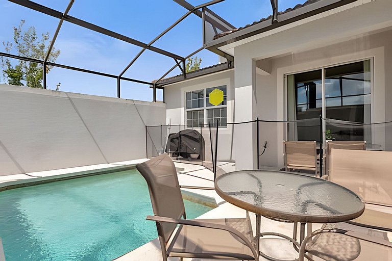 Magic at Storey Lake: 5BD Home, 10min from Disney