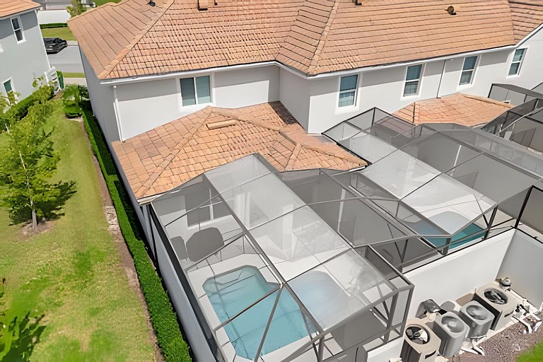 Magic at Storey Lake: 5BD Home, 10min from Disney