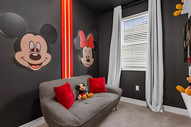 Spectacular Luxury at Reunion Village 5BD