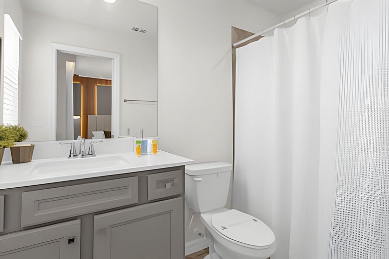 Modern Paradise on Windsor Cay: Luxurious 8BD Home