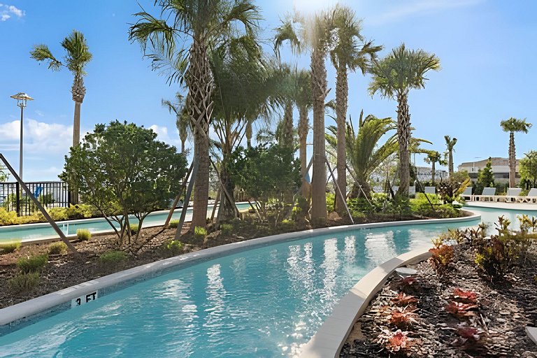 Modern Paradise on Windsor Cay: Luxurious 8BD Home