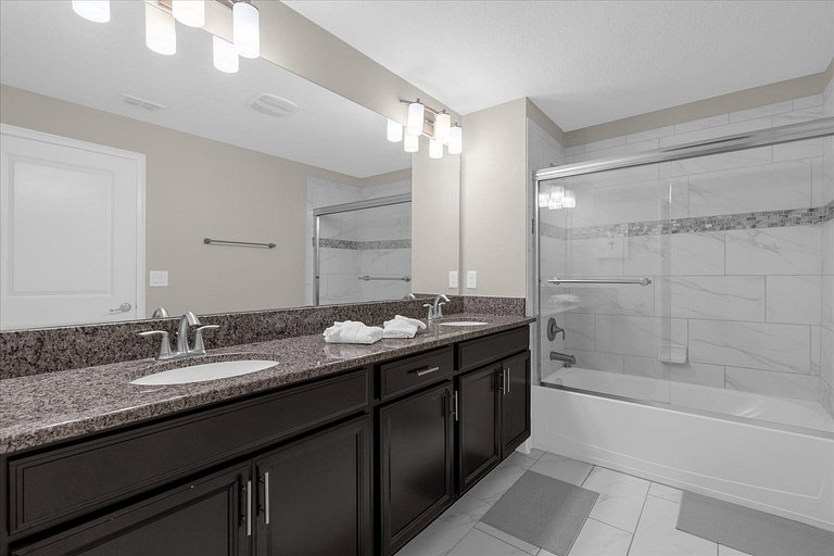 Comfortable 5BR Home Near Disney 10 min
