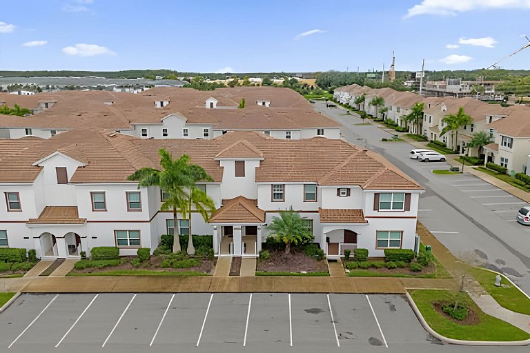 Cozy home in Storey Lake, 10 mins from Disney
