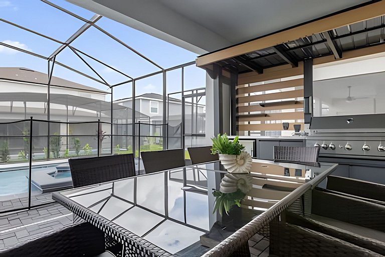 Whimsical Paradise: A Luxurious 8-Bedroom Escape