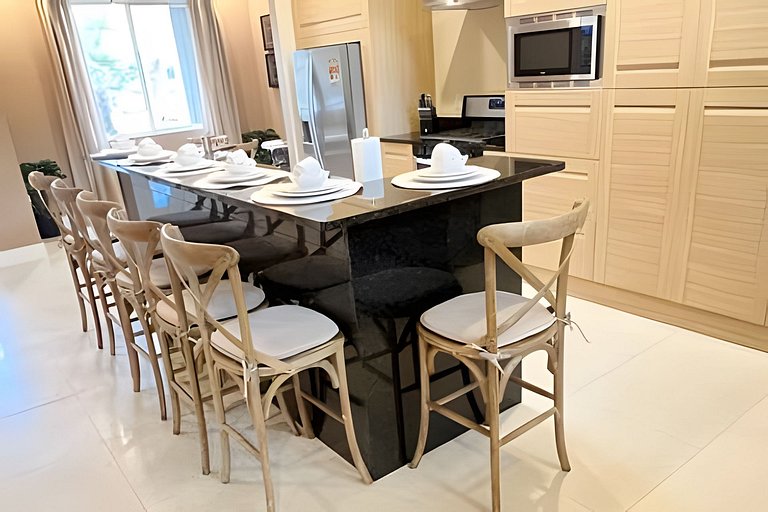 Glamorous and Modern House 8 minutes to Disney