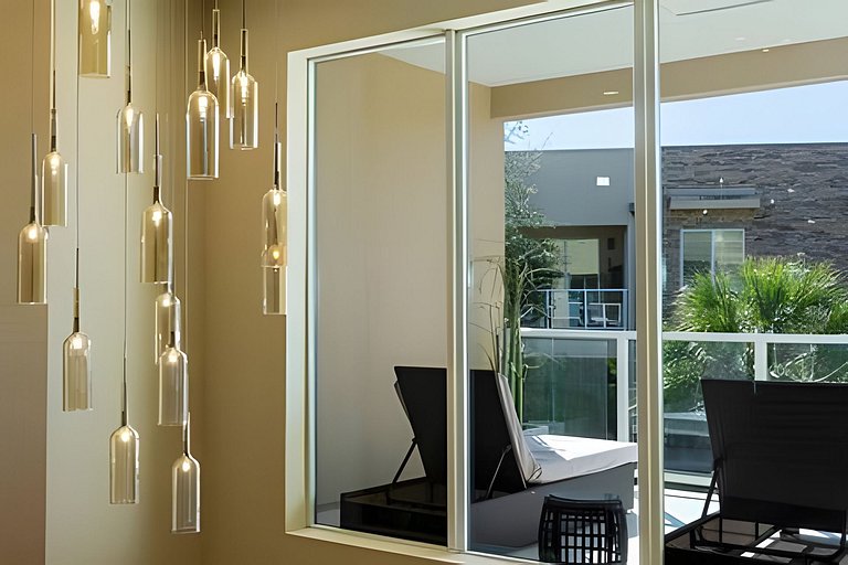 Glamorous and Modern House 8 minutes to Disney