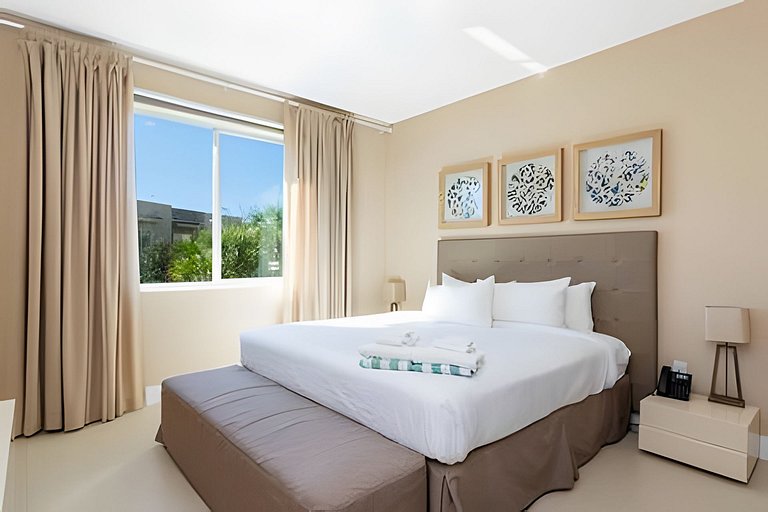 Glamorous and Modern House 8 minutes to Disney
