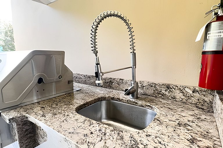 Glamorous and Modern House 8 minutes to Disney