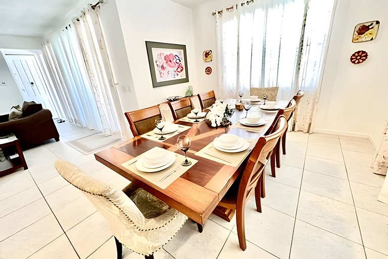 Spacious and Comfortable House 15 minutes - Disney