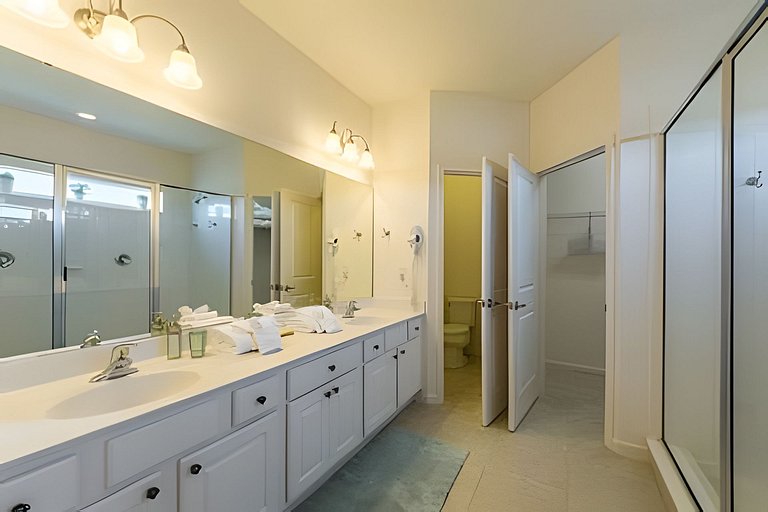 Spacious and Comfortable House 15 minutes - Disney