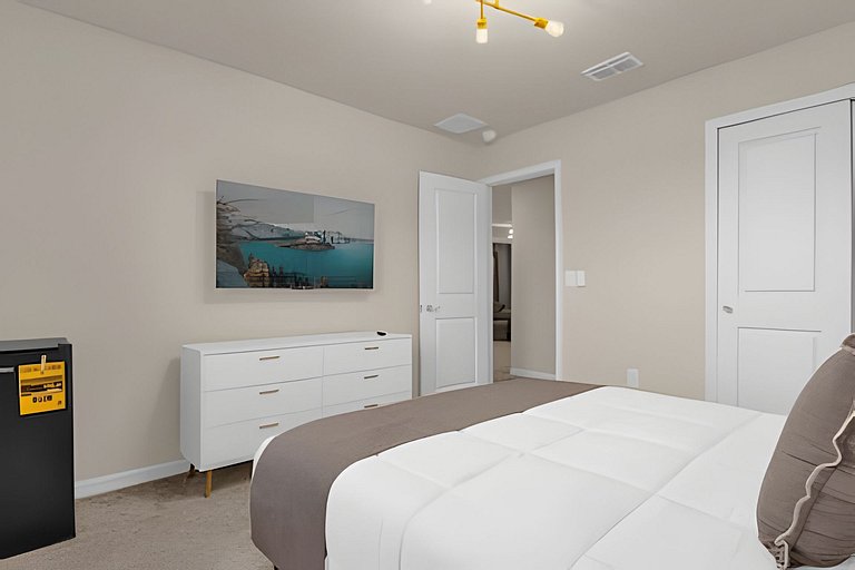 Incredible 7BD House Windsor Cay – Family Friendly