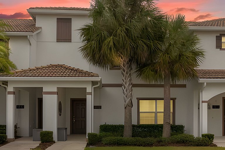 4BR house at Storey Lake Resort 9min Disney