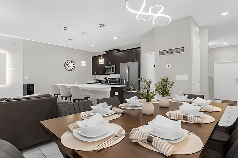 4BR house at Storey Lake Resort 9min Disney