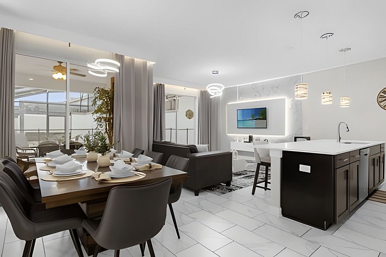 4BR house at Storey Lake Resort 9min Disney