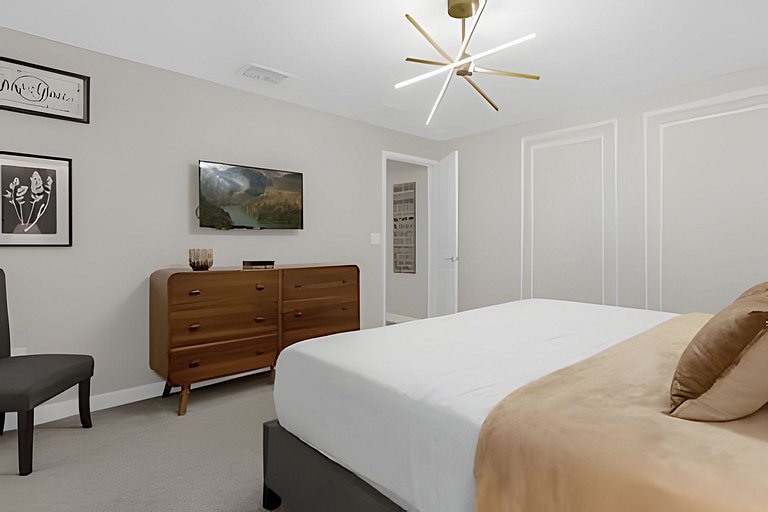 4BR house at Storey Lake Resort 9min Disney
