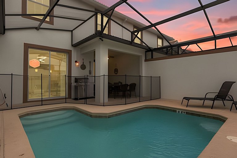 4BR house at Storey Lake Resort 9min Disney