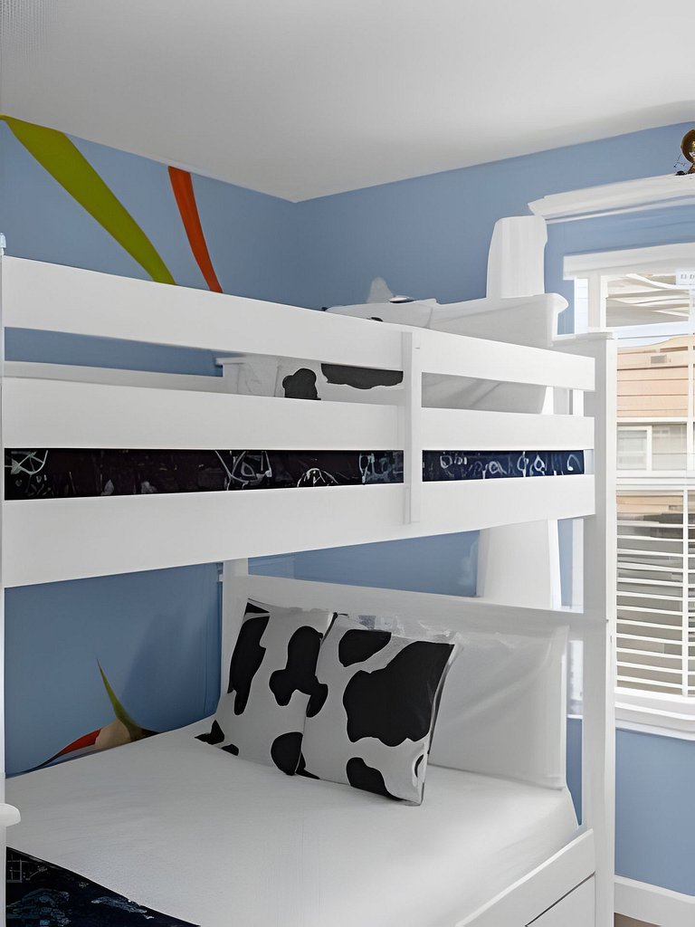 Comfort and Fun at Storey Lake Resort 4BD Home