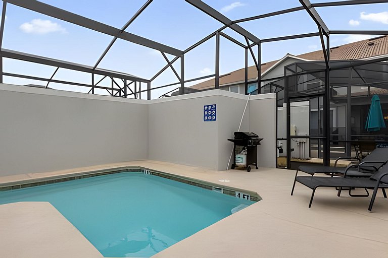 Comfort and Fun at Storey Lake Resort 4BD Home
