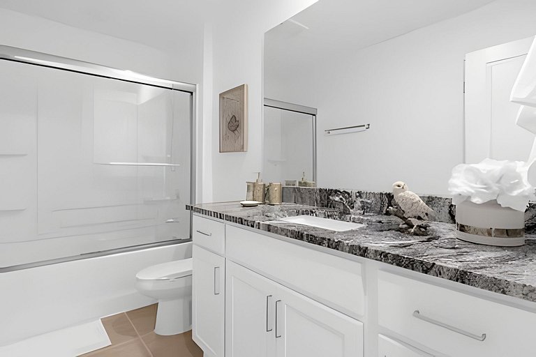 Luxury house in solara resort 9BD