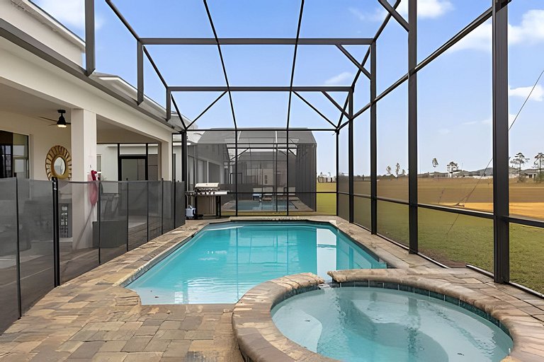 Luxury house in solara resort 9BD