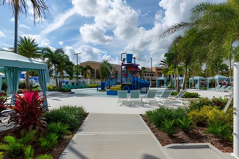 Luxury house in solara resort 9BD