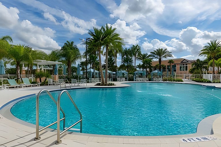 Luxury house in solara resort 9BD
