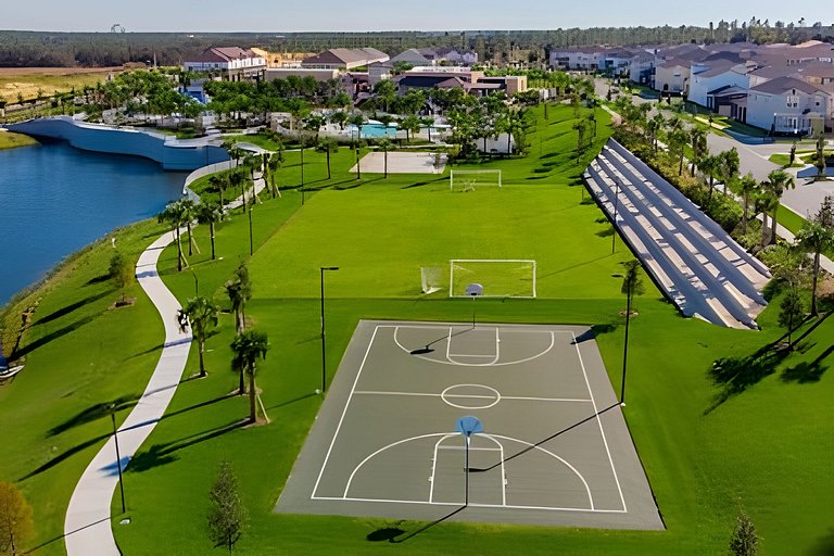 Luxury house in solara resort 9BD